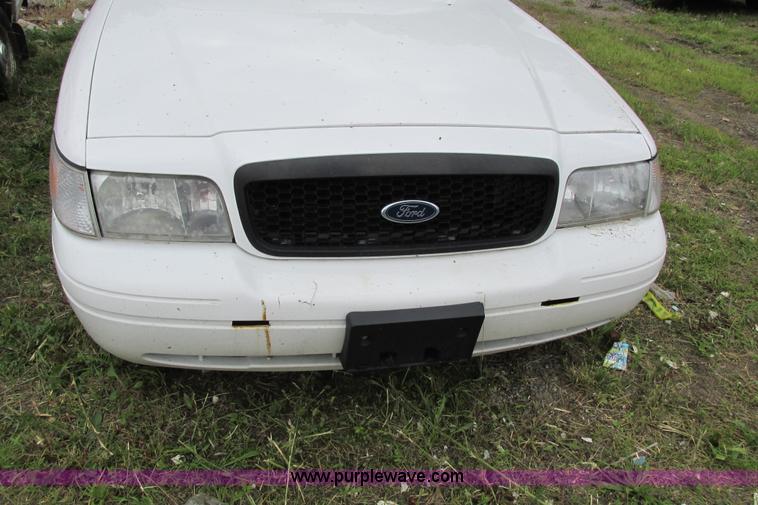 image for item J2210 2008 Ford Crown Victoria Police Interceptor