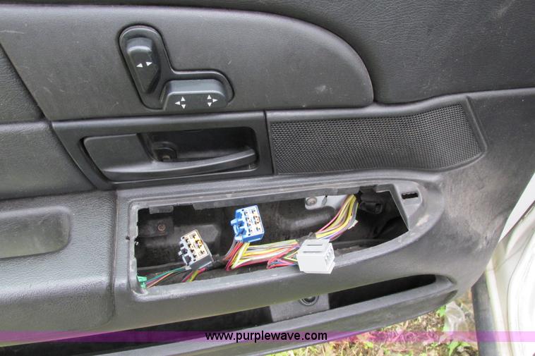 image for item J2210 2008 Ford Crown Victoria Police Interceptor