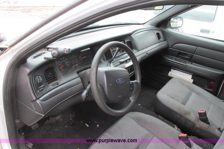 image for item J2210 2008 Ford Crown Victoria Police Interceptor