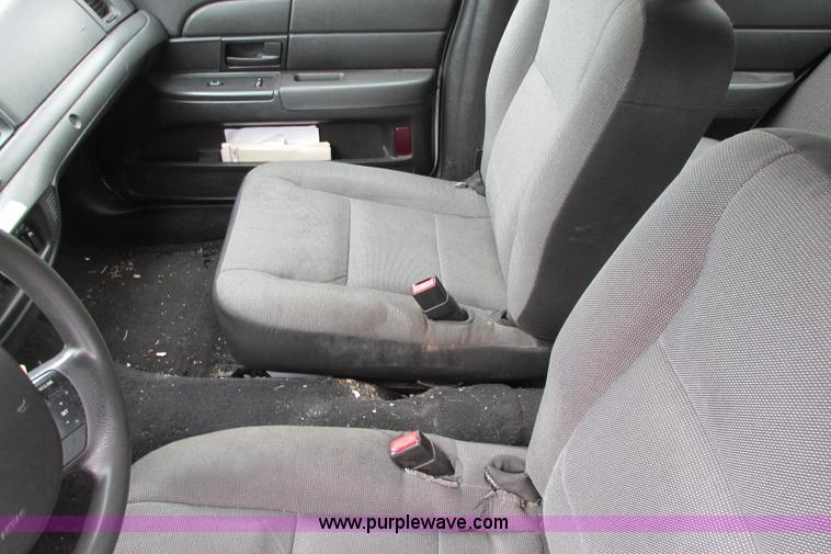 image for item J2210 2008 Ford Crown Victoria Police Interceptor