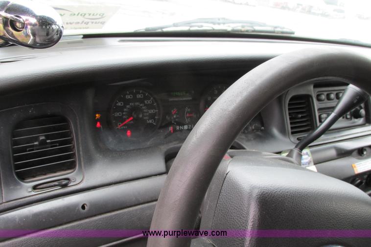 image for item J2210 2008 Ford Crown Victoria Police Interceptor
