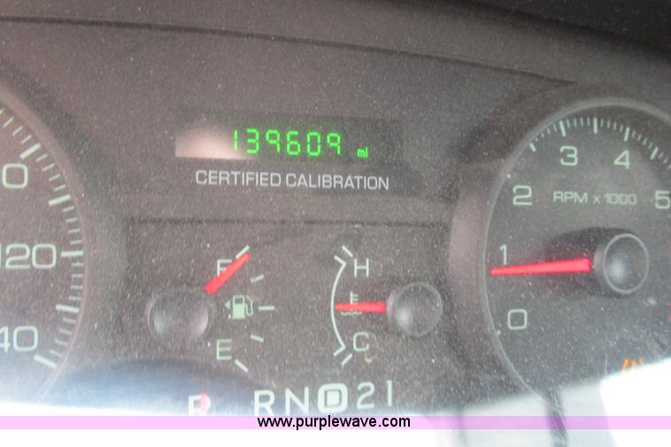 image for item J2210 2008 Ford Crown Victoria Police Interceptor