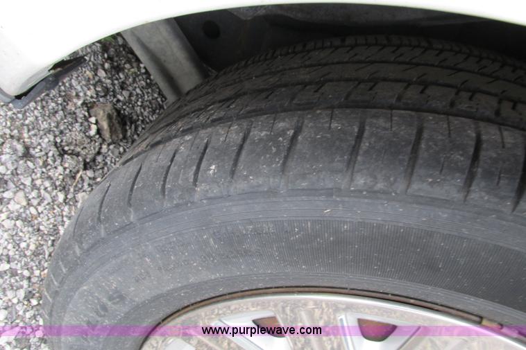 image for item J2211 2005 Ford Crown Victoria Police Interceptor