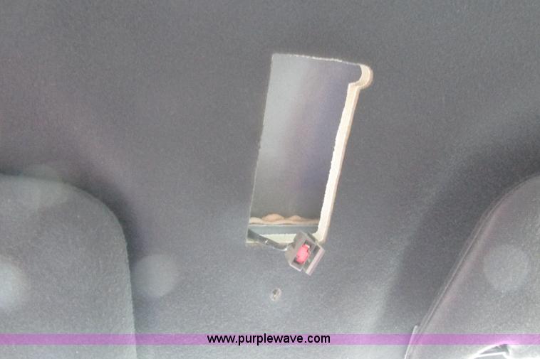 image for item J2211 2005 Ford Crown Victoria Police Interceptor