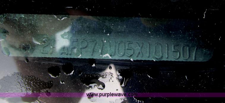 image for item J2211 2005 Ford Crown Victoria Police Interceptor