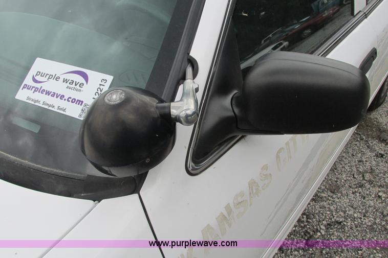 image for item J2213 2005 Ford Crown Victoria Police Interceptor