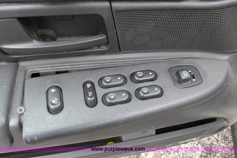 image for item J2213 2005 Ford Crown Victoria Police Interceptor