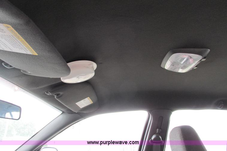 image for item J2213 2005 Ford Crown Victoria Police Interceptor