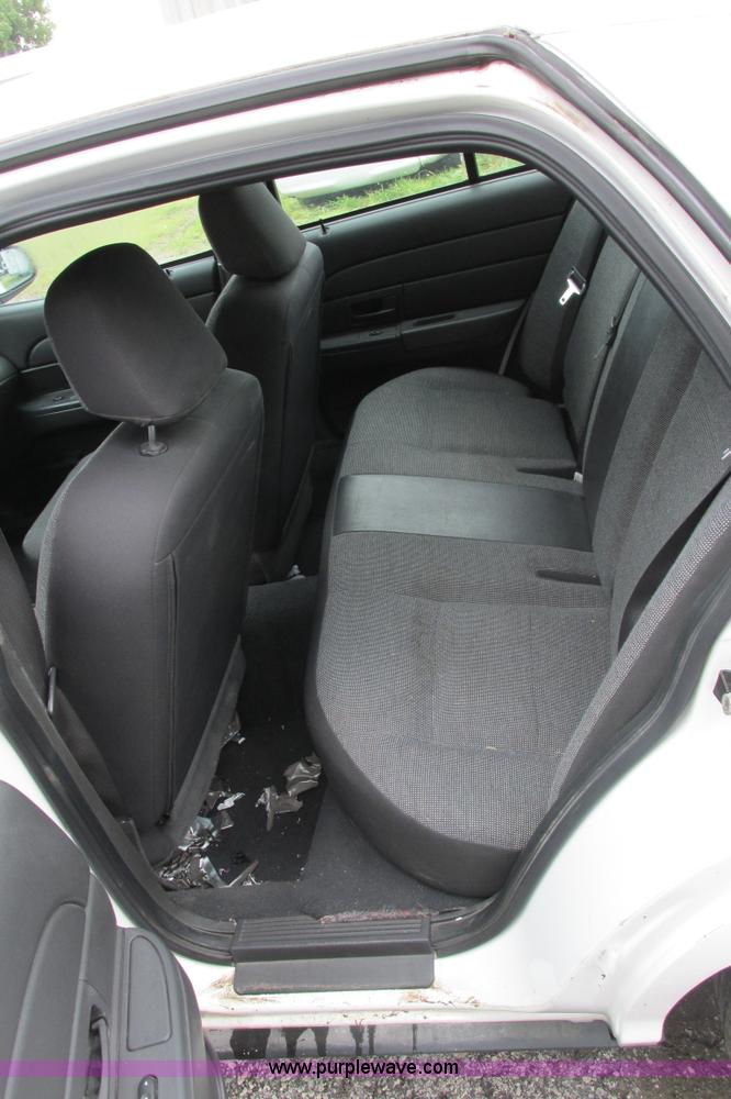 image for item J2213 2005 Ford Crown Victoria Police Interceptor