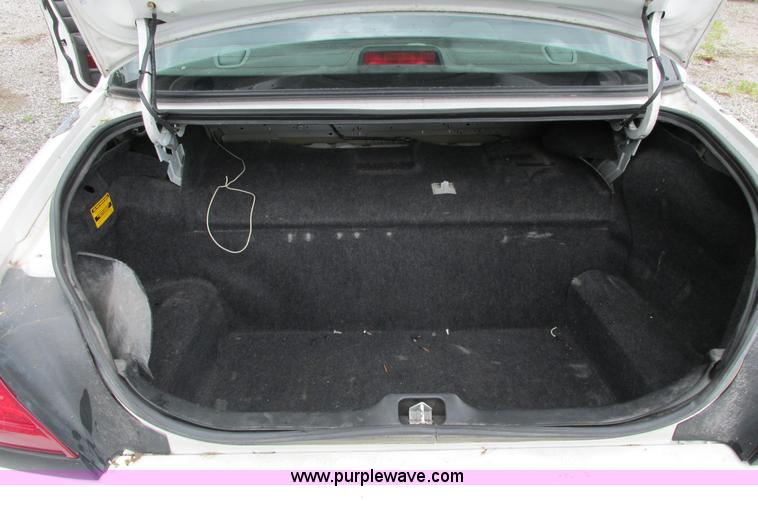 image for item J2213 2005 Ford Crown Victoria Police Interceptor