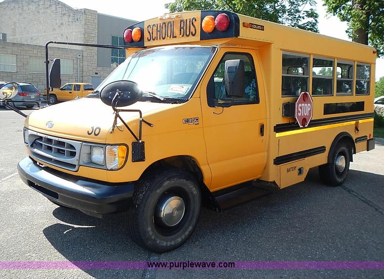 image for item J3185 1997 Ford E350 Collins school bus