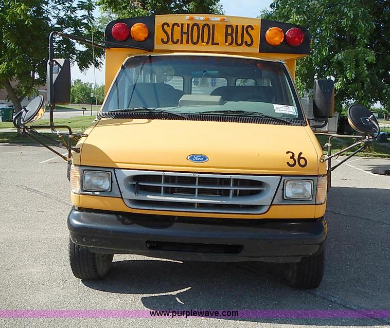 image for item J3185 1997 Ford E350 Collins school bus