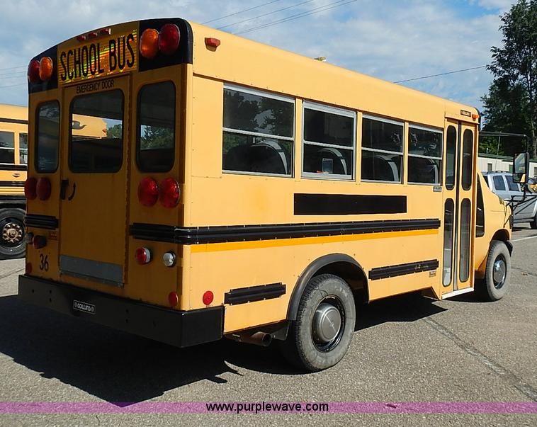 image for item J3185 1997 Ford E350 Collins school bus