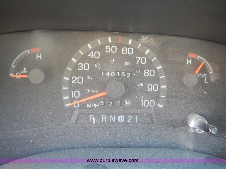 image for item J3185 1997 Ford E350 Collins school bus