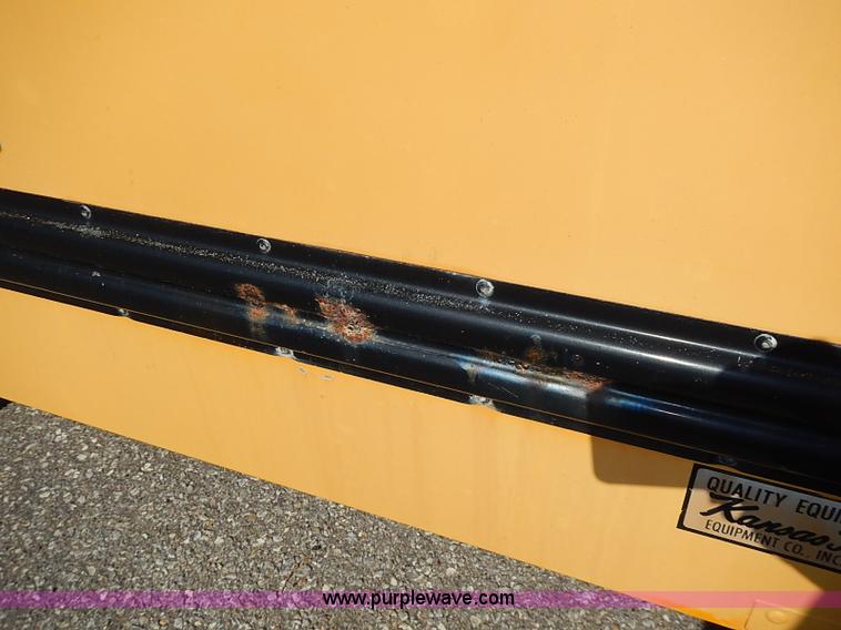 image for item J3185 1997 Ford E350 Collins school bus