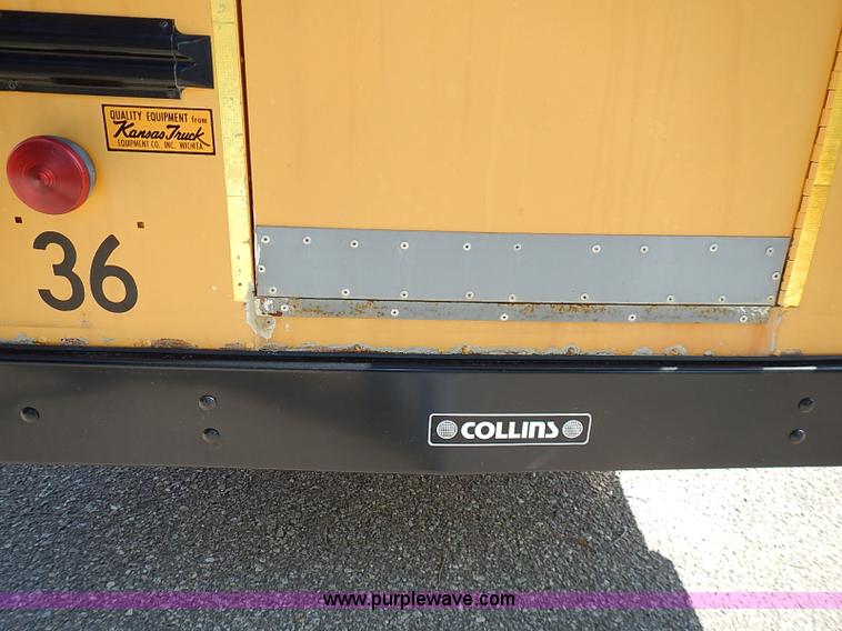 image for item J3185 1997 Ford E350 Collins school bus