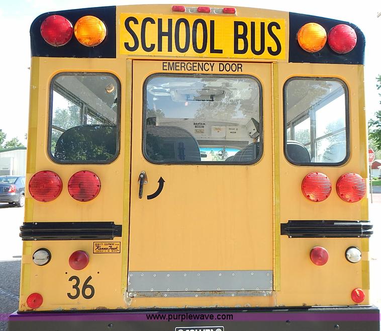 image for item J3185 1997 Ford E350 Collins school bus