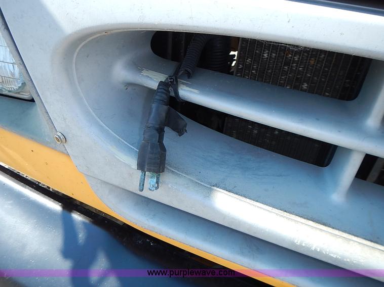 image for item J3185 1997 Ford E350 Collins school bus