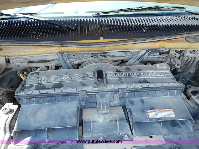 image for item J3185 1997 Ford E350 Collins school bus