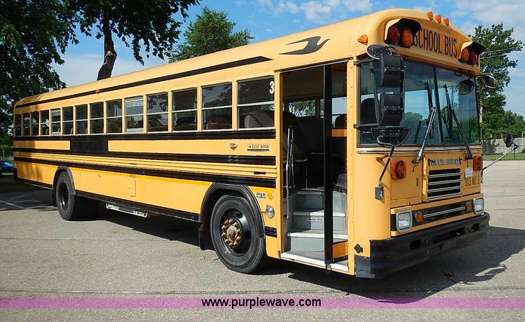 image for item J3186 1994 Blue Bird TC2000 school bus