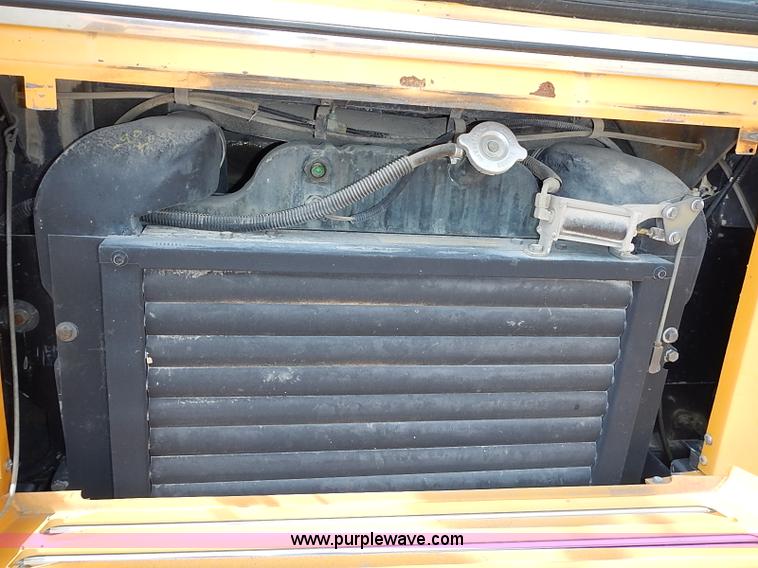 image for item J3186 1994 Blue Bird TC2000 school bus