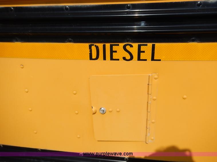 image for item J3186 1994 Blue Bird TC2000 school bus