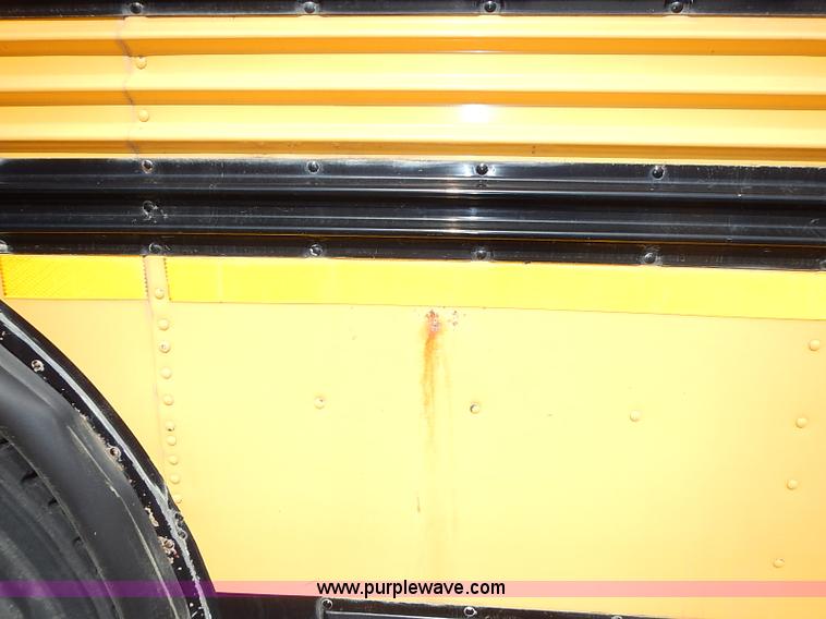 image for item J3186 1994 Blue Bird TC2000 school bus