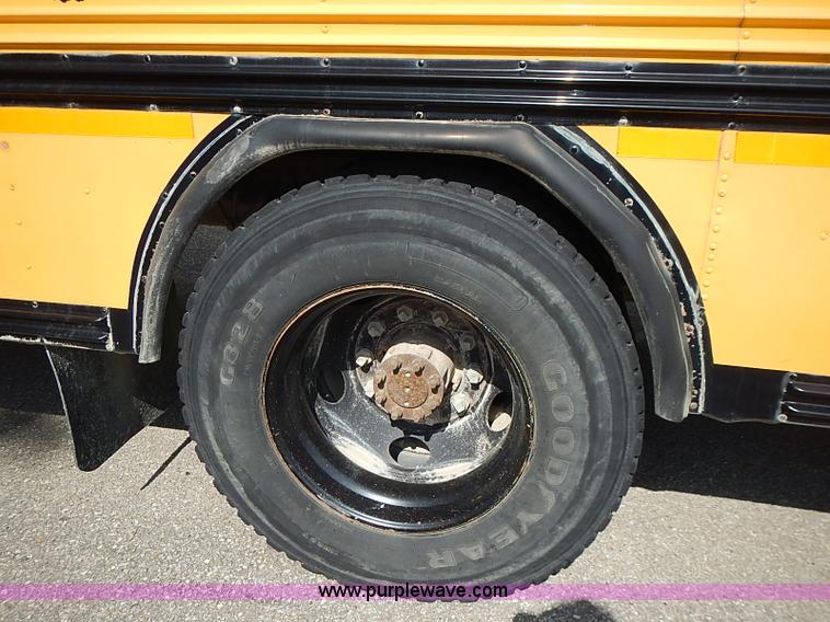 image for item J3186 1994 Blue Bird TC2000 school bus