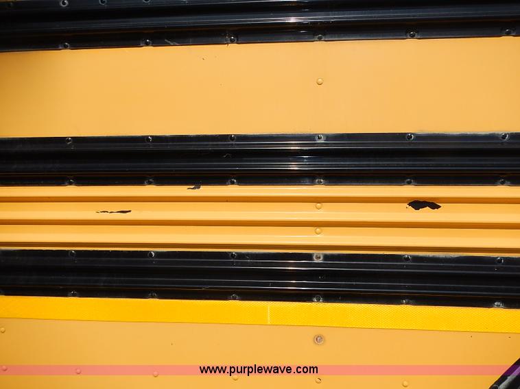 image for item J3186 1994 Blue Bird TC2000 school bus