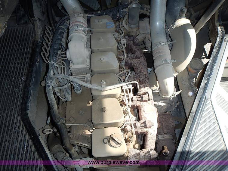 image for item J3186 1994 Blue Bird TC2000 school bus