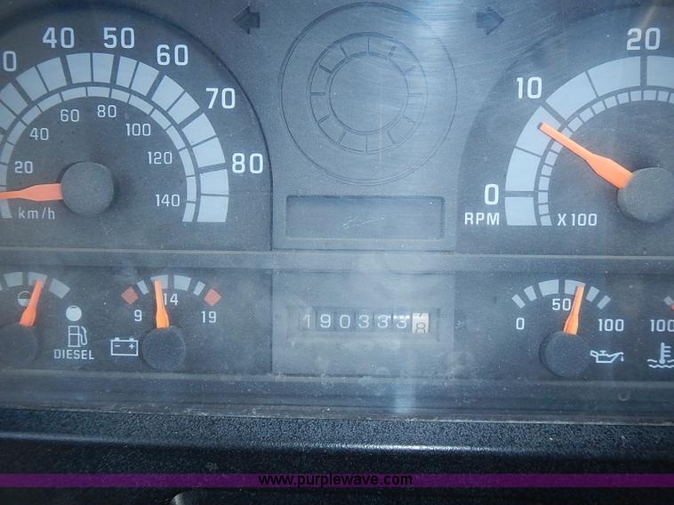 image for item J3186 1994 Blue Bird TC2000 school bus