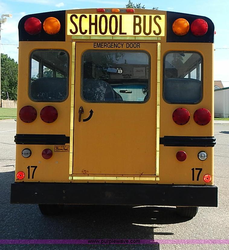 image for item J3187 1996 Ford E350 Collins school bus