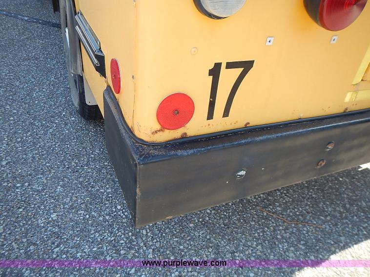 image for item J3187 1996 Ford E350 Collins school bus