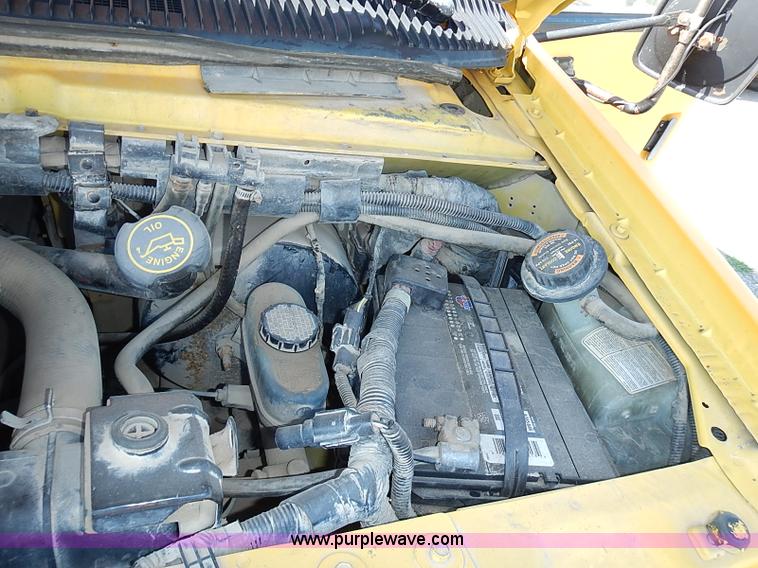 image for item J3187 1996 Ford E350 Collins school bus