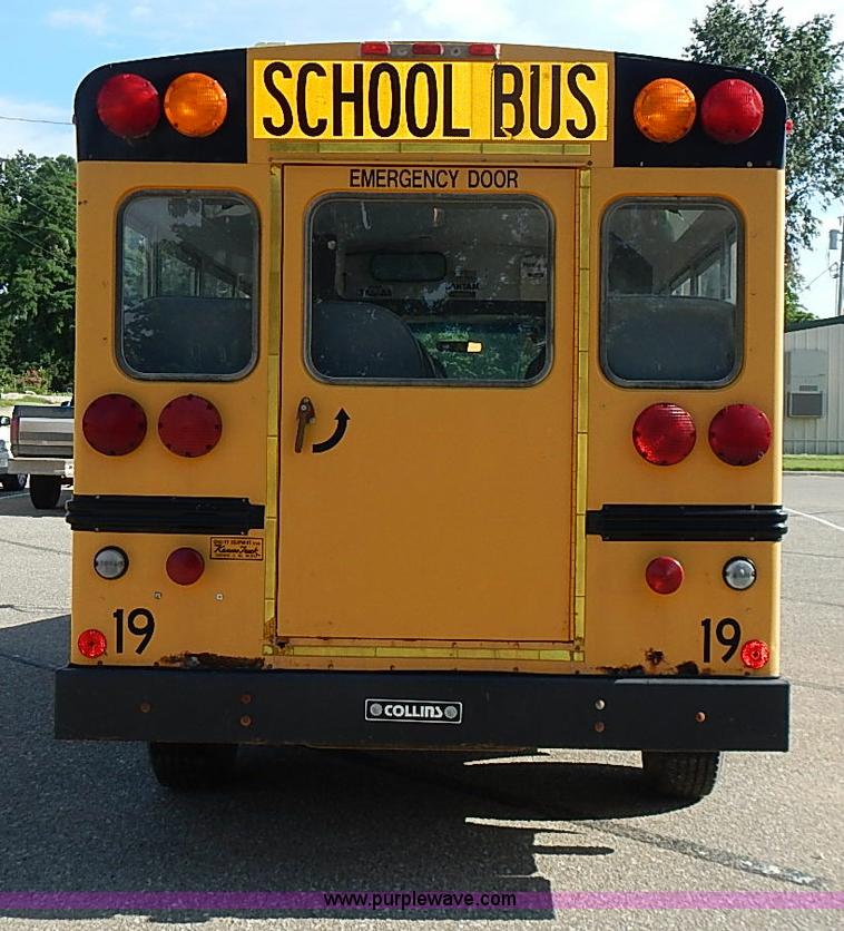 image for item J3188 1996 Ford E350 Collins school bus