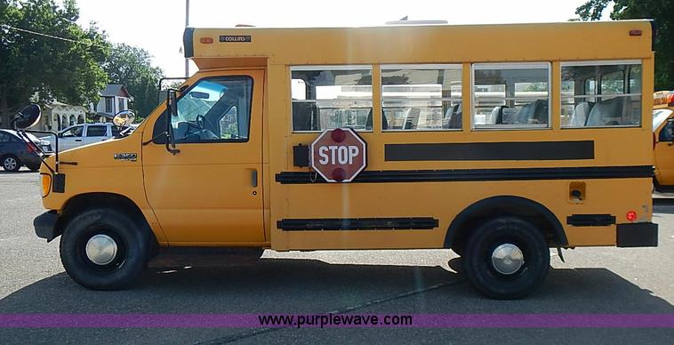 image for item J3188 1996 Ford E350 Collins school bus