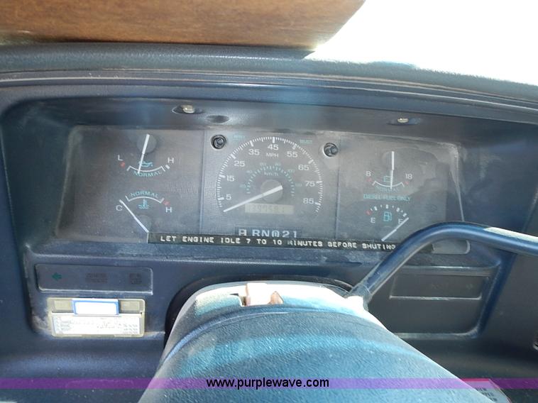 image for item J3188 1996 Ford E350 Collins school bus