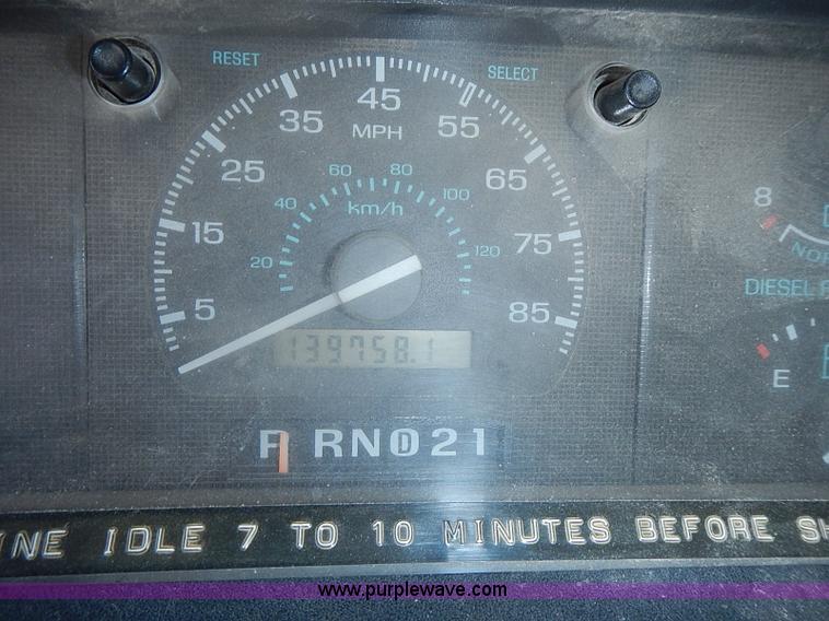 image for item J3188 1996 Ford E350 Collins school bus