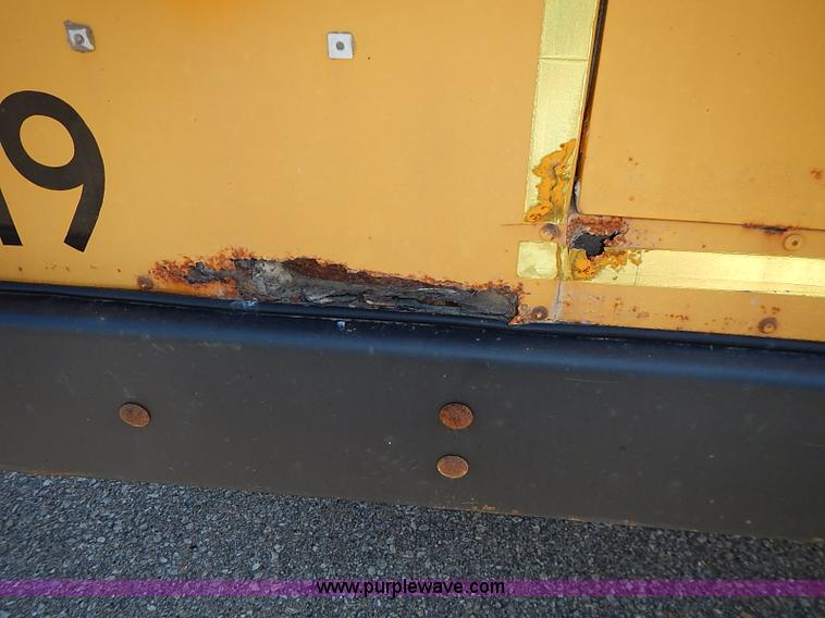 image for item J3188 1996 Ford E350 Collins school bus