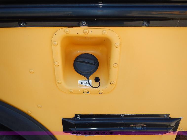 image for item J3188 1996 Ford E350 Collins school bus