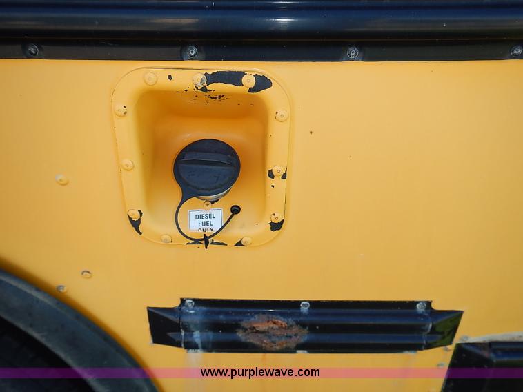 image for item J3189 1996 Ford E350 Collins school bus