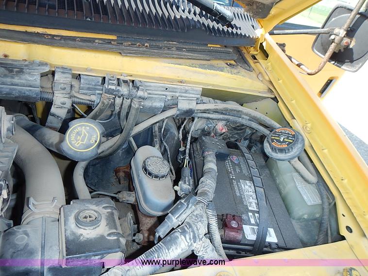 image for item J3189 1996 Ford E350 Collins school bus