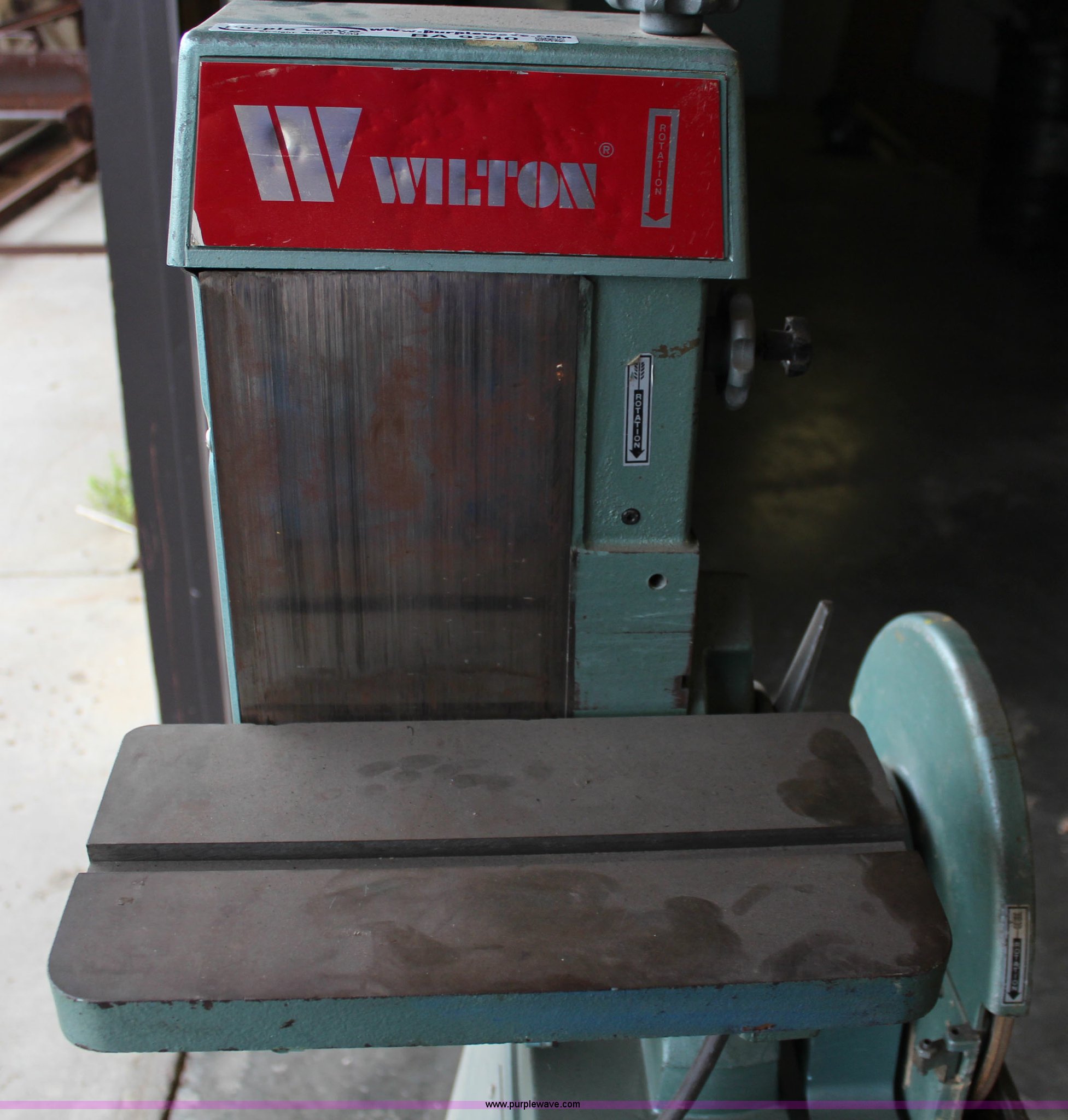 Wilton belt and disc sander in McLouth, KS Item BA9240 sold Purple Wave