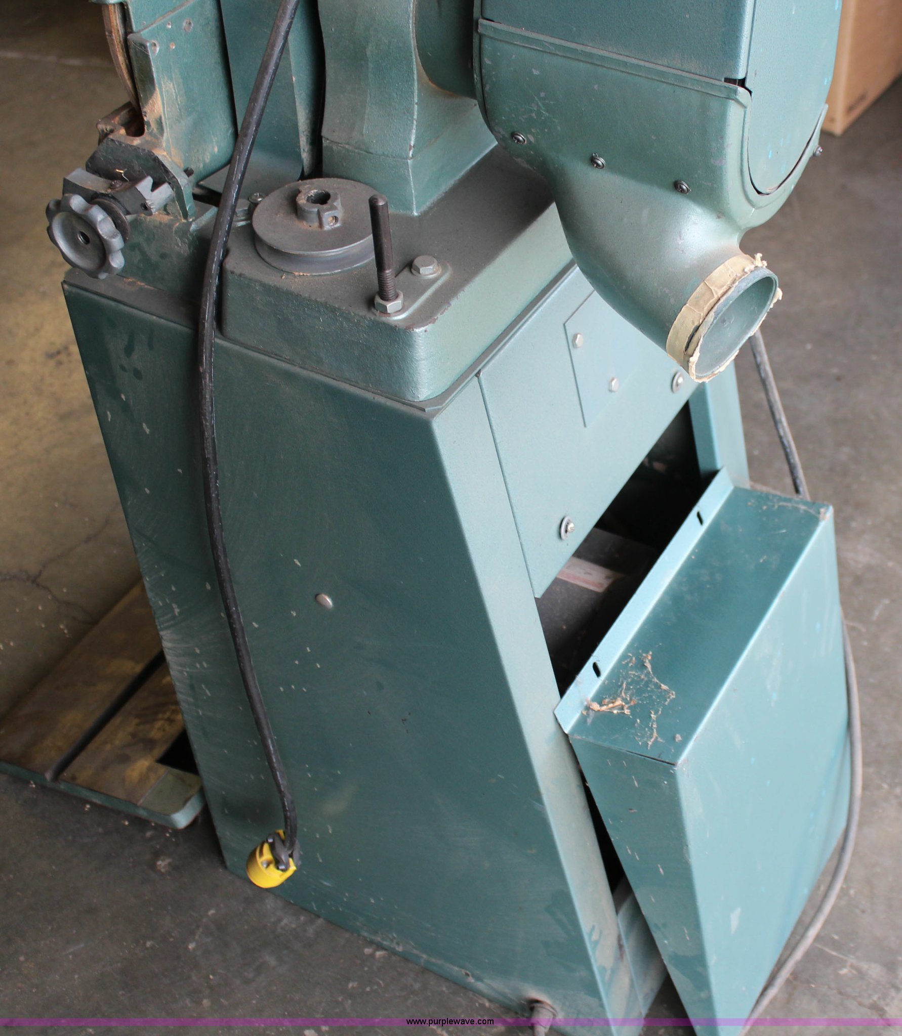 Wilton belt and disc sander in McLouth, KS Item BA9240 sold Purple Wave