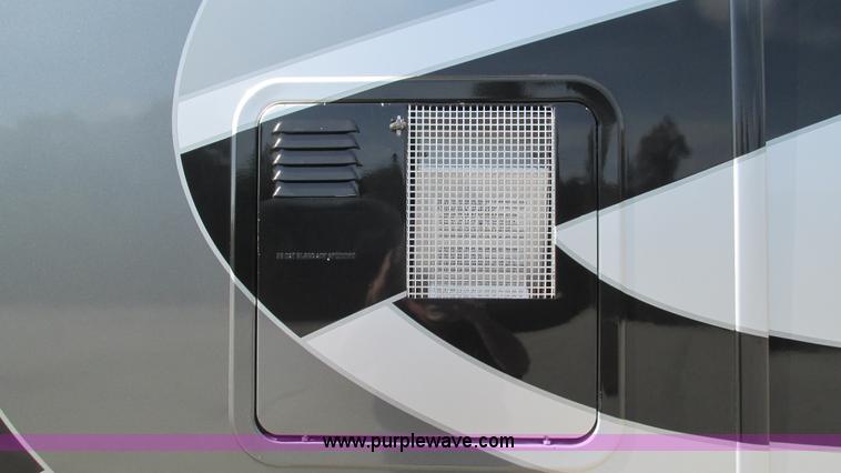 image for item AC9823 2003 Alpine Coach M-40FD RV