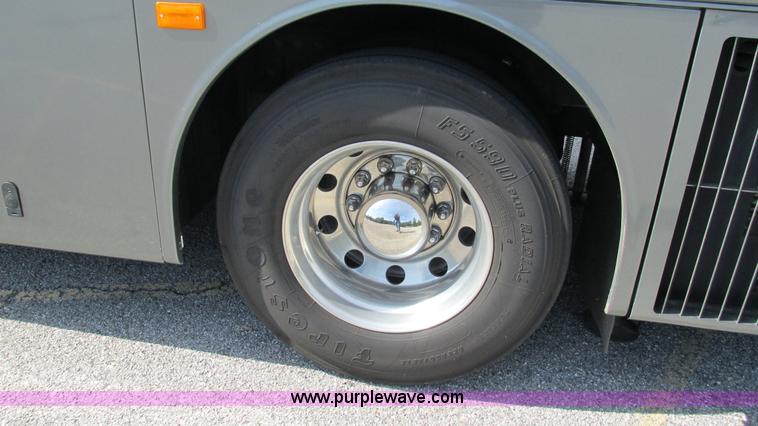 image for item AC9823 2003 Alpine Coach M-40FD RV