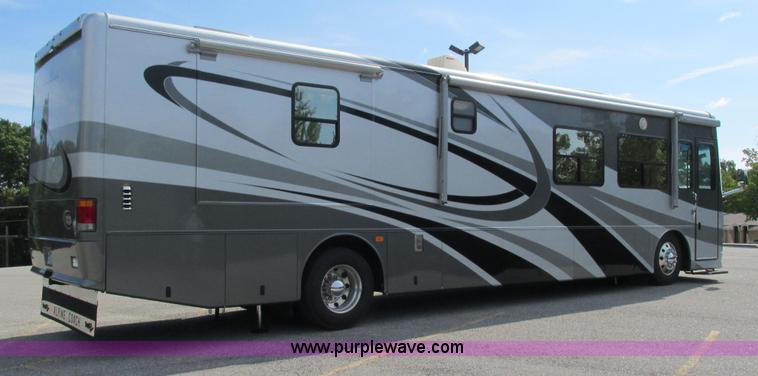 image for item AC9823 2003 Alpine Coach M-40FD RV