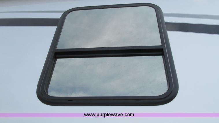 image for item AC9823 2003 Alpine Coach M-40FD RV