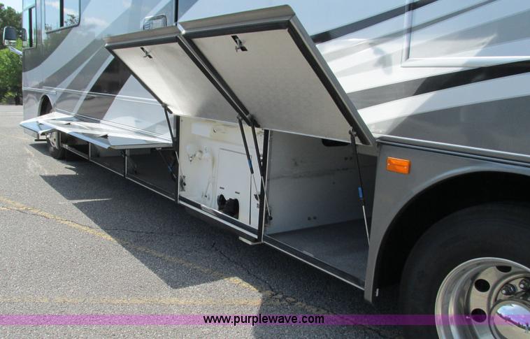 image for item AC9823 2003 Alpine Coach M-40FD RV