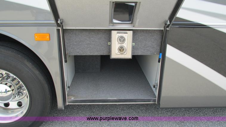 image for item AC9823 2003 Alpine Coach M-40FD RV